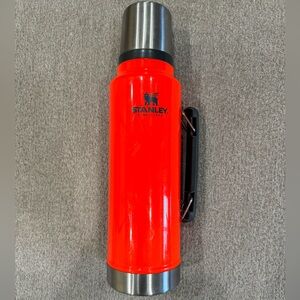 Stanley Classic orange bottle